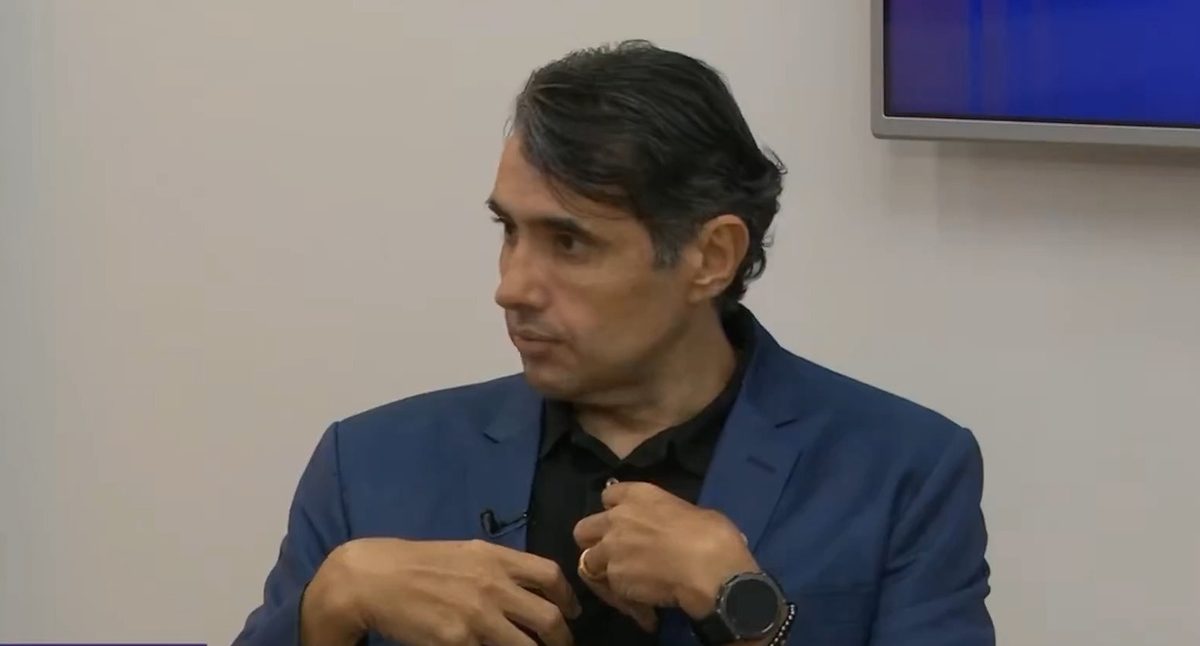 André Gadelha critica postura de Leo Bezerra