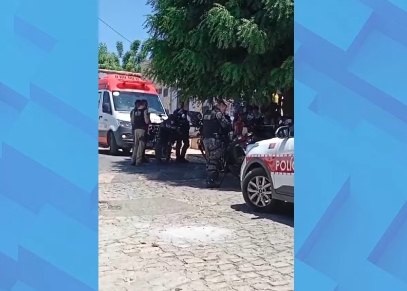 Bebê de três semanas morre com quinze facadas em Patos