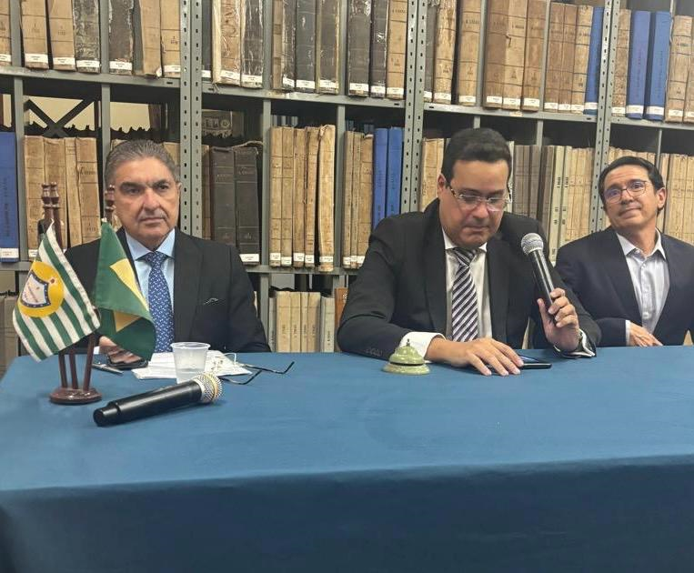 Desembargador Rogério Fialho saúda Sebastião Ferreira Filho in memória, no IHGP
