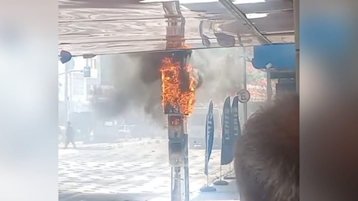 Incêndio em poste assusta moradores no Centro de Patos