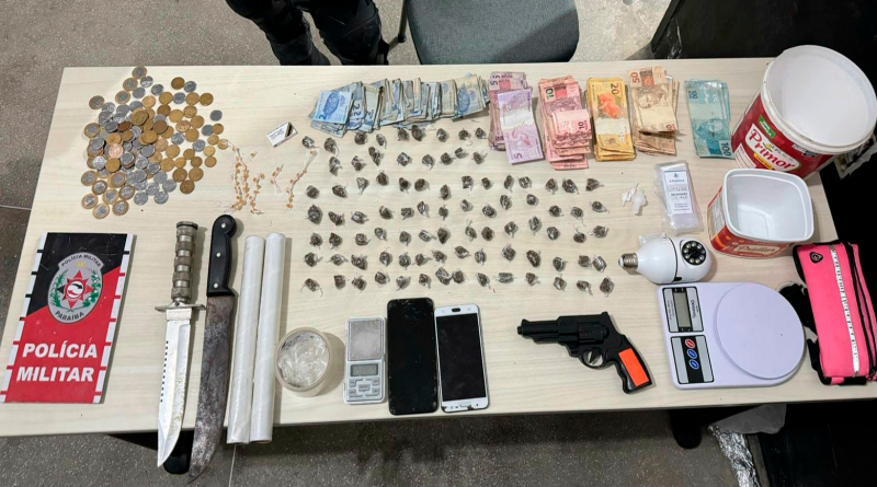 Mulher é presa suspeita de tráfico de drogas em Bonito de Santa Fé