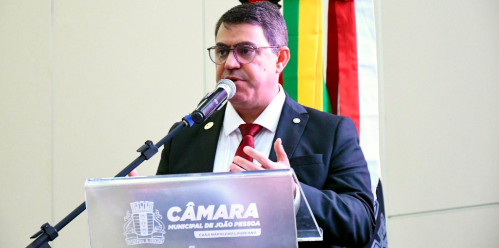Dinho Dowsley cobra espaço na gestão de Léo Bezerra