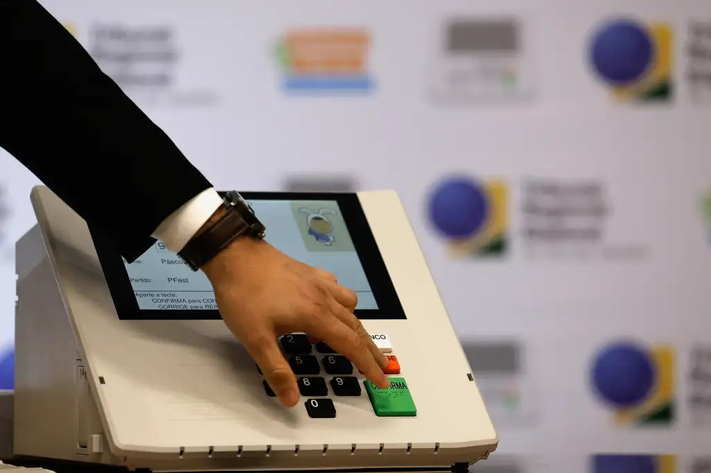 Aparte: pesquisa ótima para Lucas; boa para Efraim; ruim para Cícero