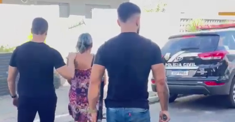 Armas e mulher são apreendidas em operação policial na Paraíba