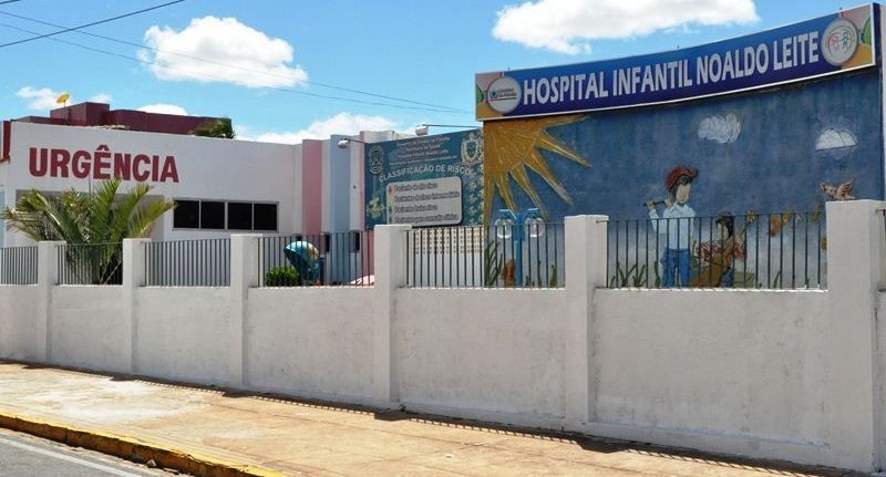 Criança de um ano morre atropelada na garagem de casa no Sertão