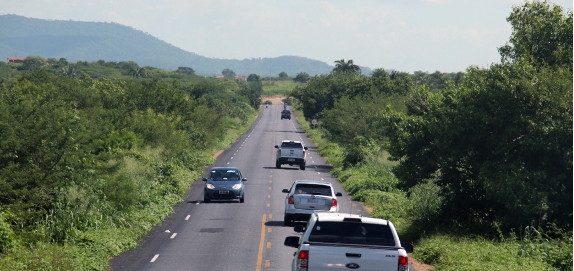 Homem morre atropelado por caminhão na rodovia PB-420