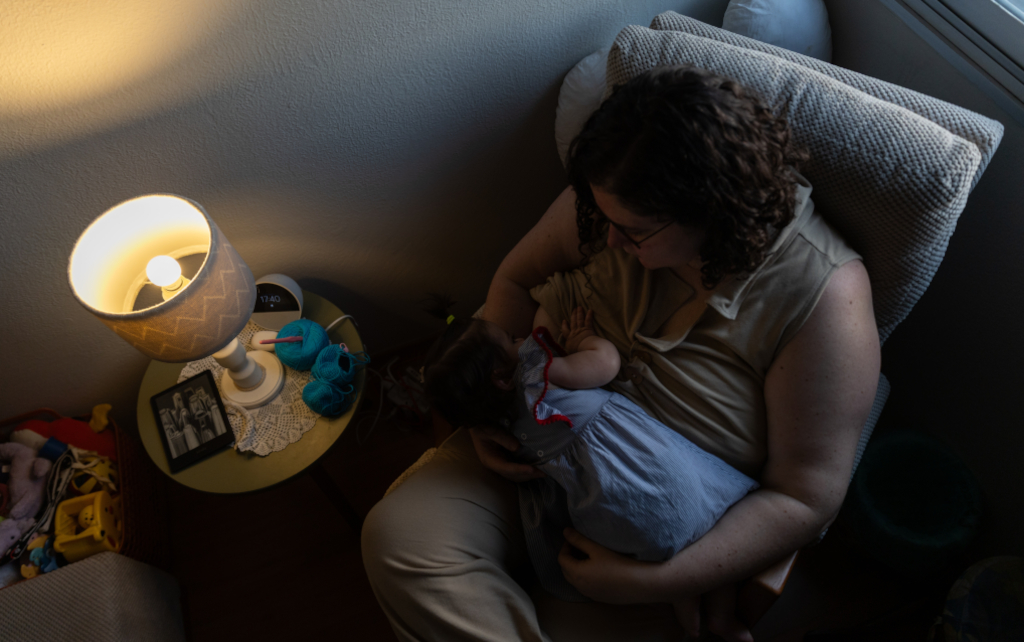 Proteção: estudo revela por que amamentar reduz riscos cardíacos na mãe
