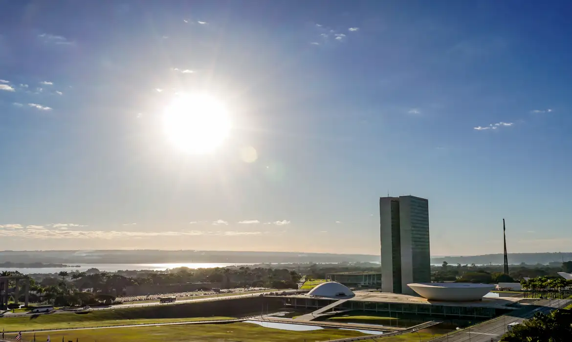 Congresso Nacional analisa pautas sobre escala de trabalho e impostos