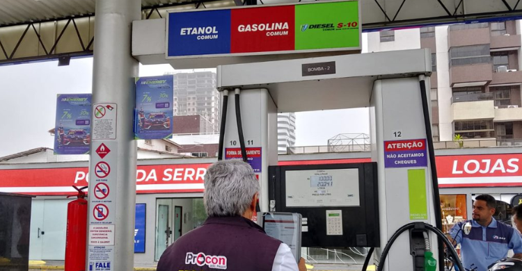Procon divulga pesquisa de preços de combustíveis em João Pessoa