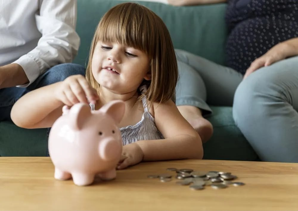 Educação financeira infantil ajuda no planejamento da faculdade