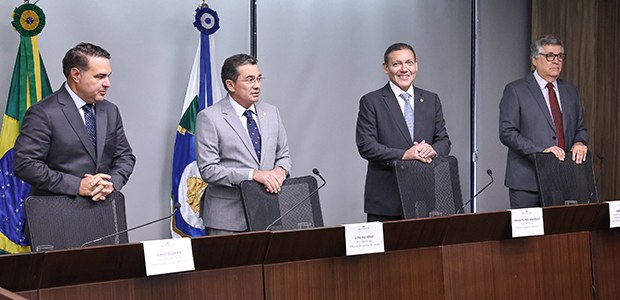 TSE: contas rejeitadas não geram inelegibilidade automática