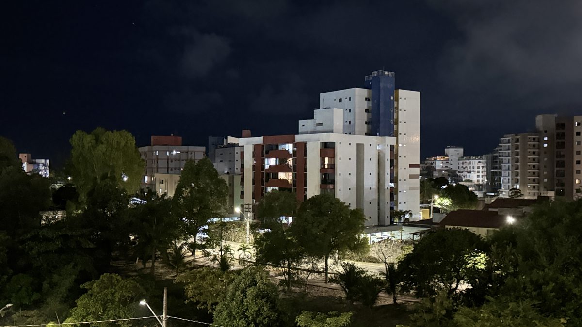 Panelaços e protestos marcam noite em João Pessoa