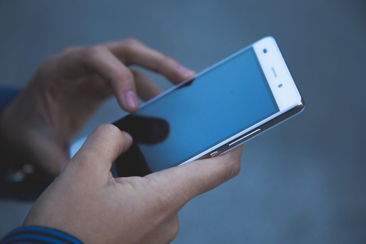 Polícia apreende celular de suspeito de chantagear alunas em Santa Rita