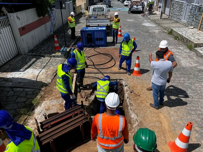 Serviços da Cagepa alteram o fluxo de veículos no bairro da Torre