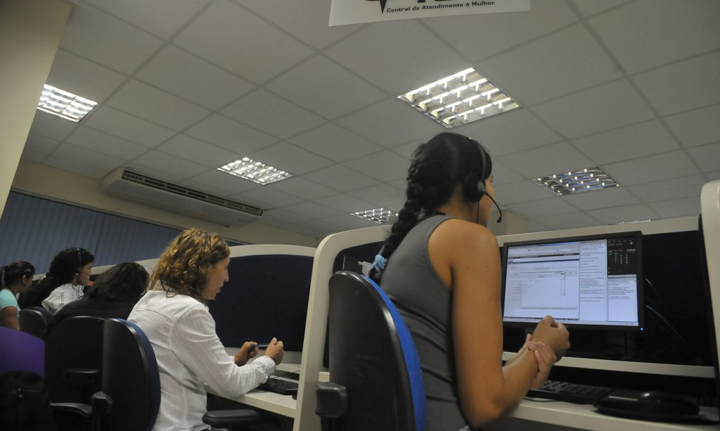 Polícia registrou mais de 700 mil atendimentos especializados à mulher no país, em 2025