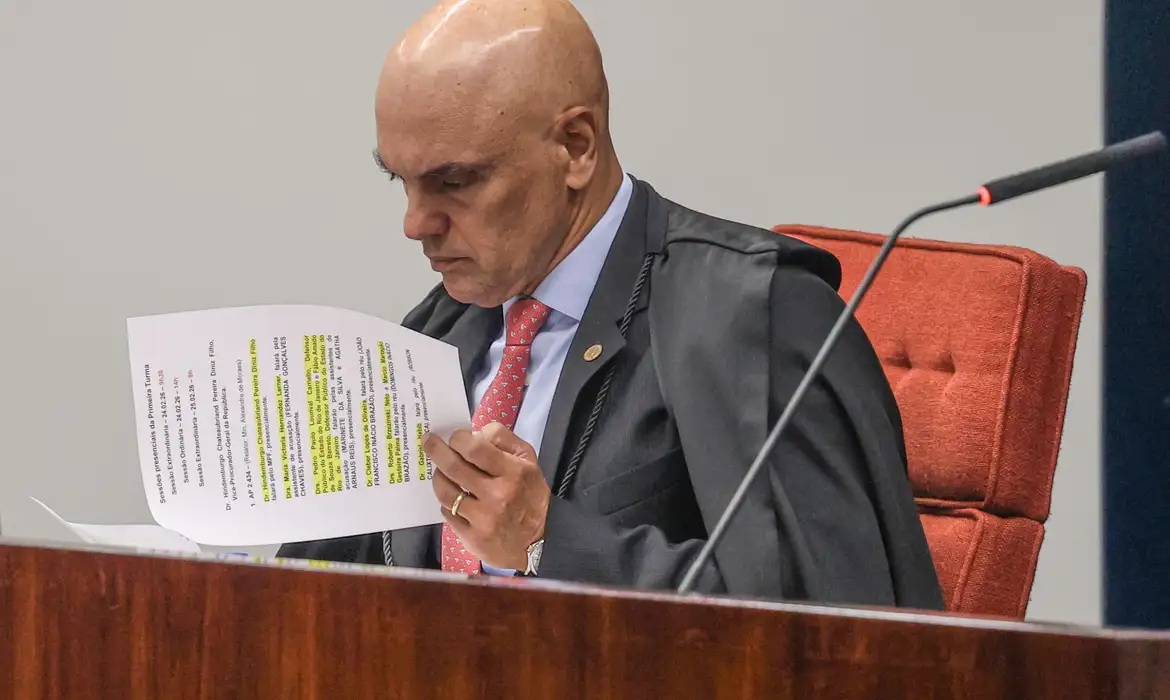 Ministro do STF multa advogado em R$ 5 mil por comandos ocultos