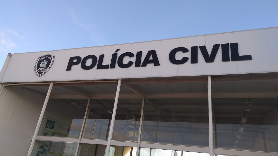 Polícia prende falsa médica suspeita de aplicar soro e ar em glúteos