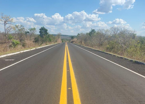 Colisão entre carro e moto na BR-230 deixa dois feridos