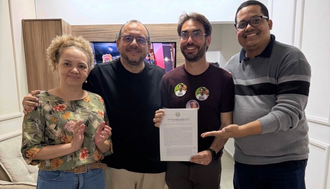 Lafa Gadelha se reúne com associação de surdos em Campina Grande