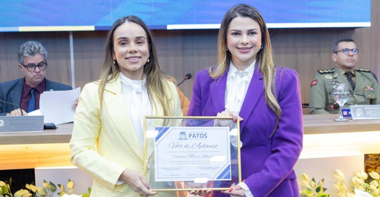 Patos: Camila Mariz recebe título de cidadã e reforça compromisso com às mulheres