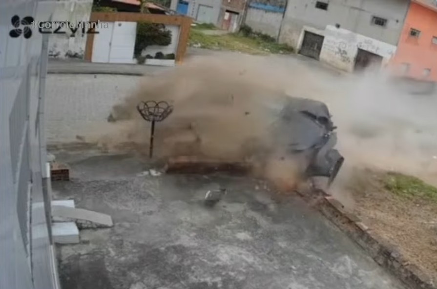 Idoso morre após carro descer ladeira e bater em estrutura em Remígio