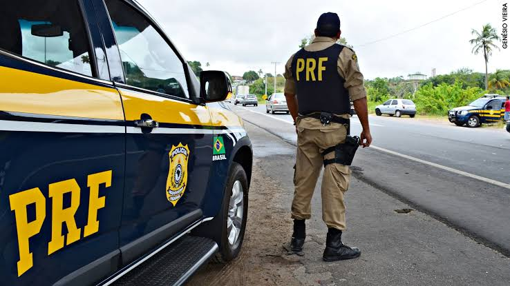 Motociclista é detido pela PRF por adulterar placa em João Pessoa
