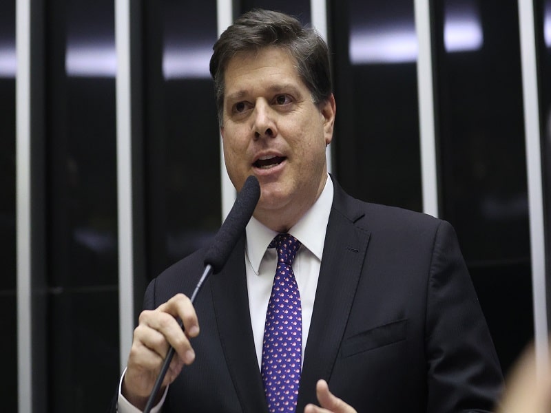 MDB nacional formaliza apoio à candidatura de Flávio Bolsonaro