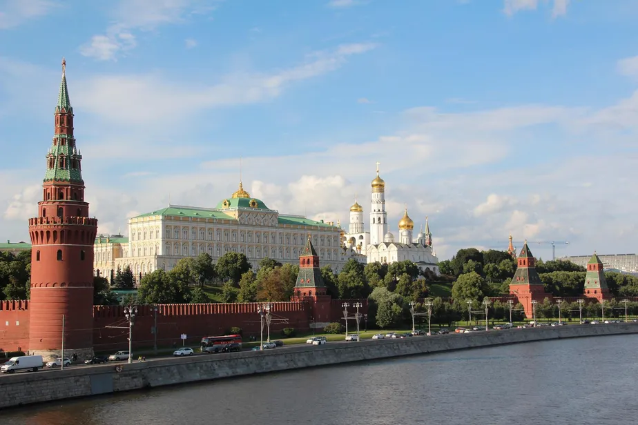 Diretor da CIA viaja a Moscou e debate crise com a Otan