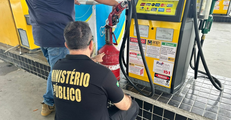 Postos de combustíveis recebem autuações na Paraíba
