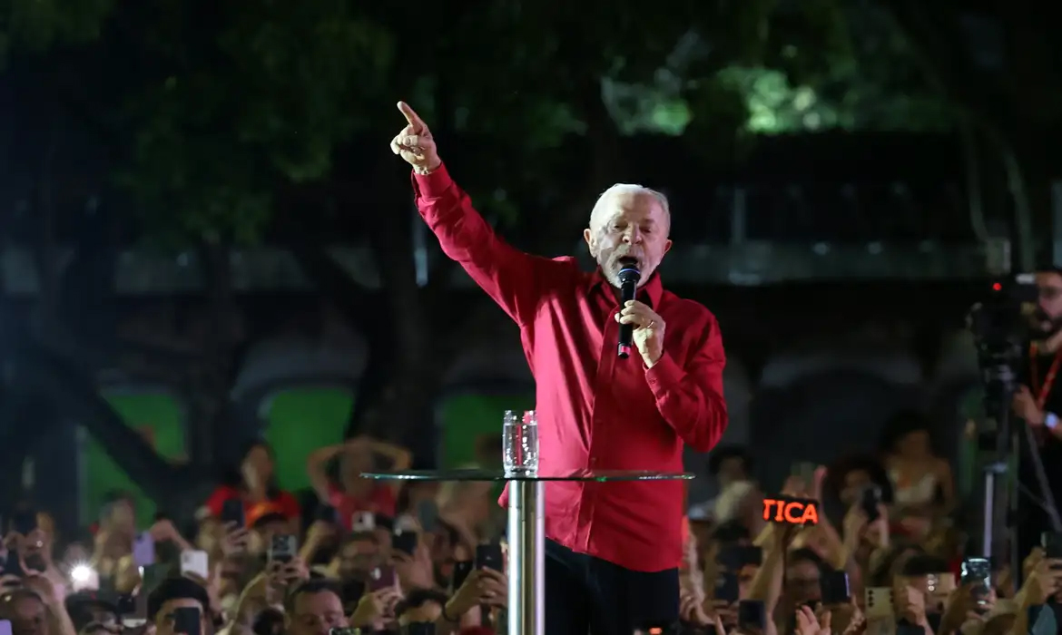 Lula propõe criar Ministério da Segurança e continuar aumento real do mínimo