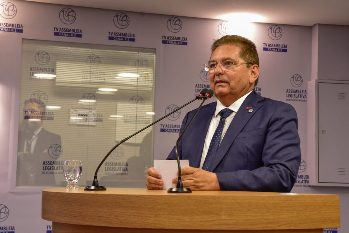 Lideranças políticas comentam ausência de Adriano Galdino em João Pessoa