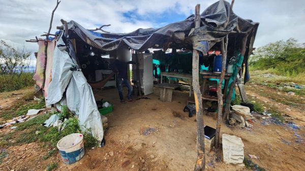 Sessenta e três trabalhadores são resgatados em Várzea