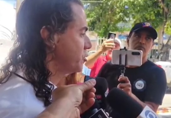 Em Campina, Veneziano vota e defende “escolha pela boa política”