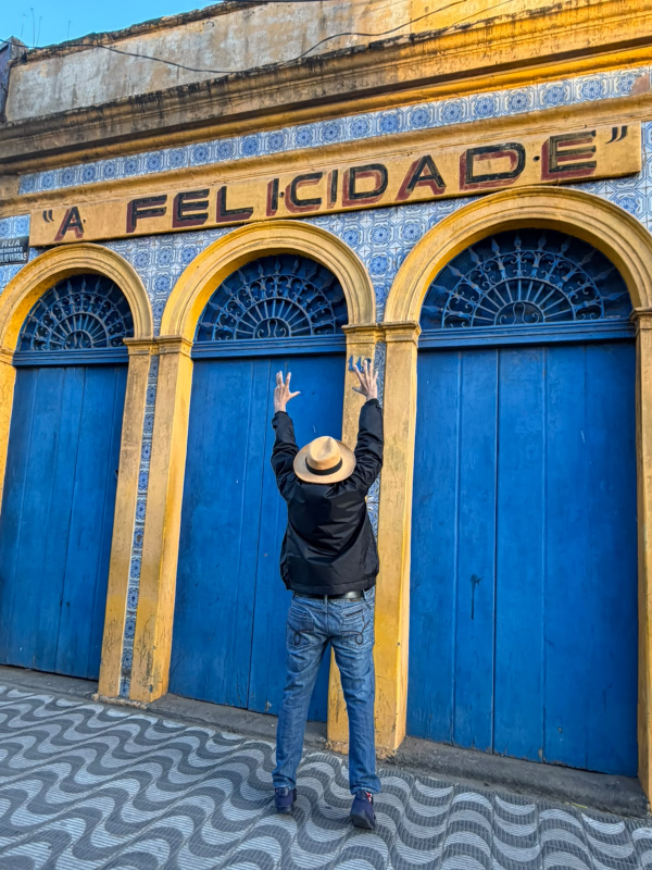 Hóspedes da felicidade