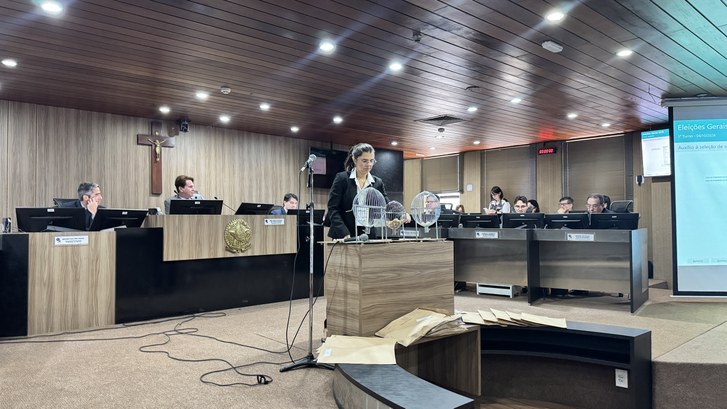 Tribunal define urnas eletrônicas para auditoria