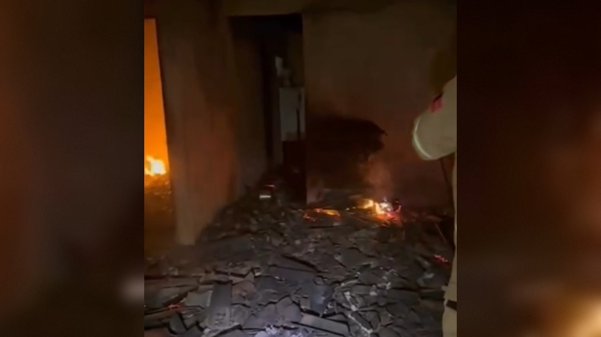 Fogo destrói casa no Sertão da Paraíba