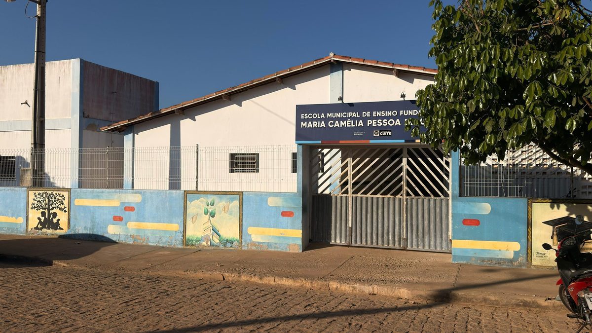 Prefeito de Cuité, Caio Camaraense, investe mais de R$ 1 milhão em ampliação de escola municipal