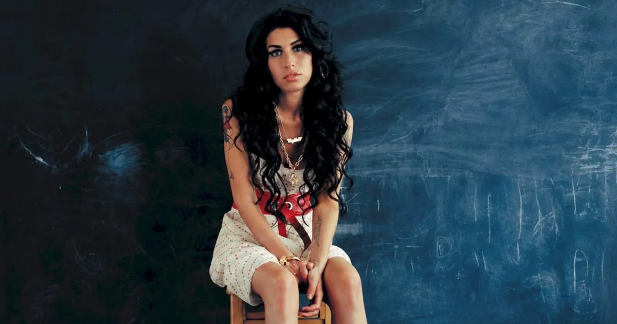 Amy Winehouse: ‘Back To Black’ ganha edição especial de 20 anos em CD, vinil e streaming