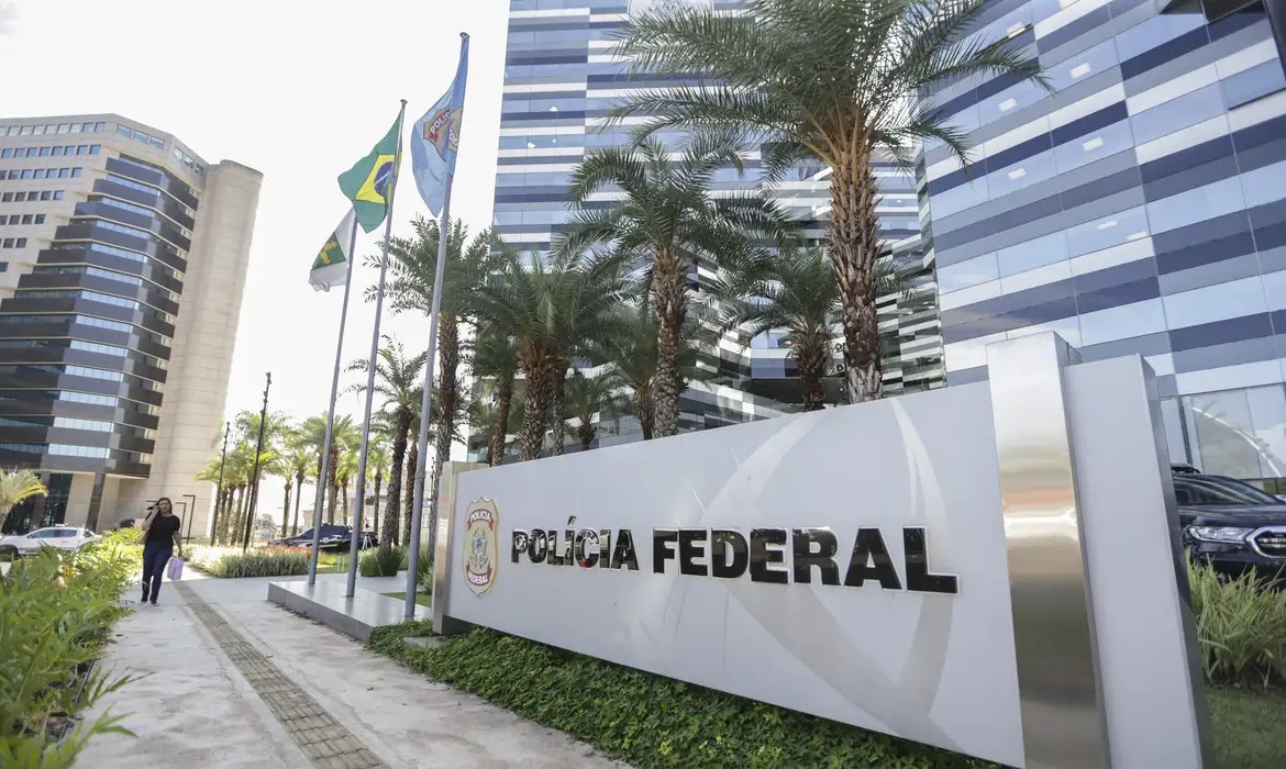 Polícia Federal garante posse e integridade do celular de Daniel Vorcaro