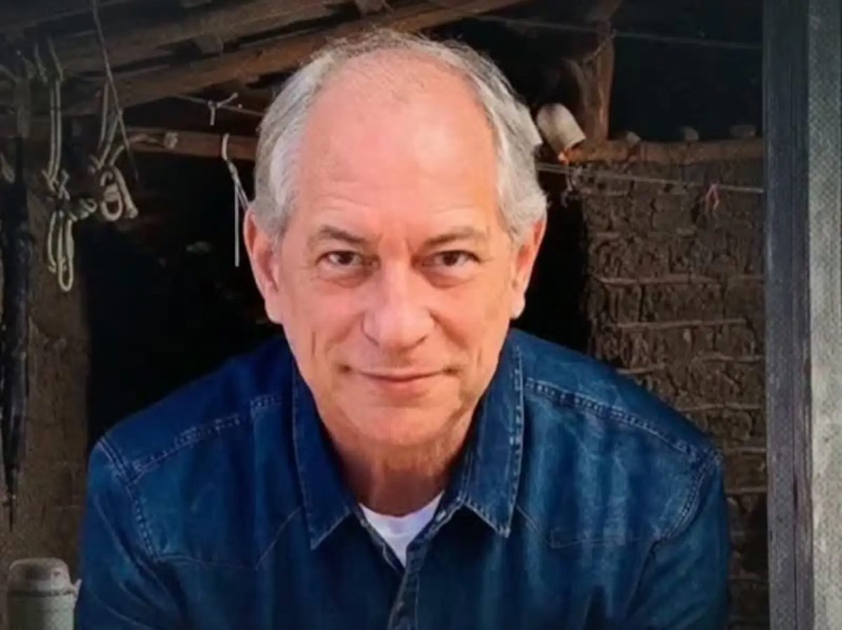 Celular de banqueiro revela jantar com Ciro Gomes
