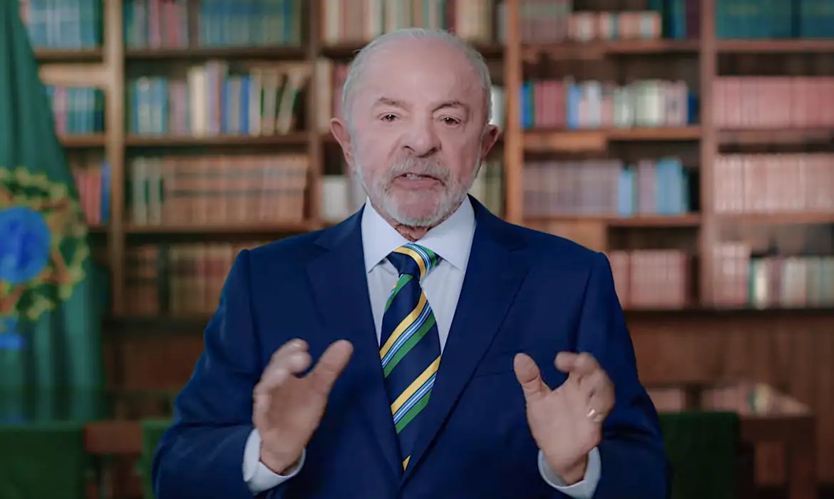 Presidente Lula defende autonomia do Brasil em pronunciamento oficial
