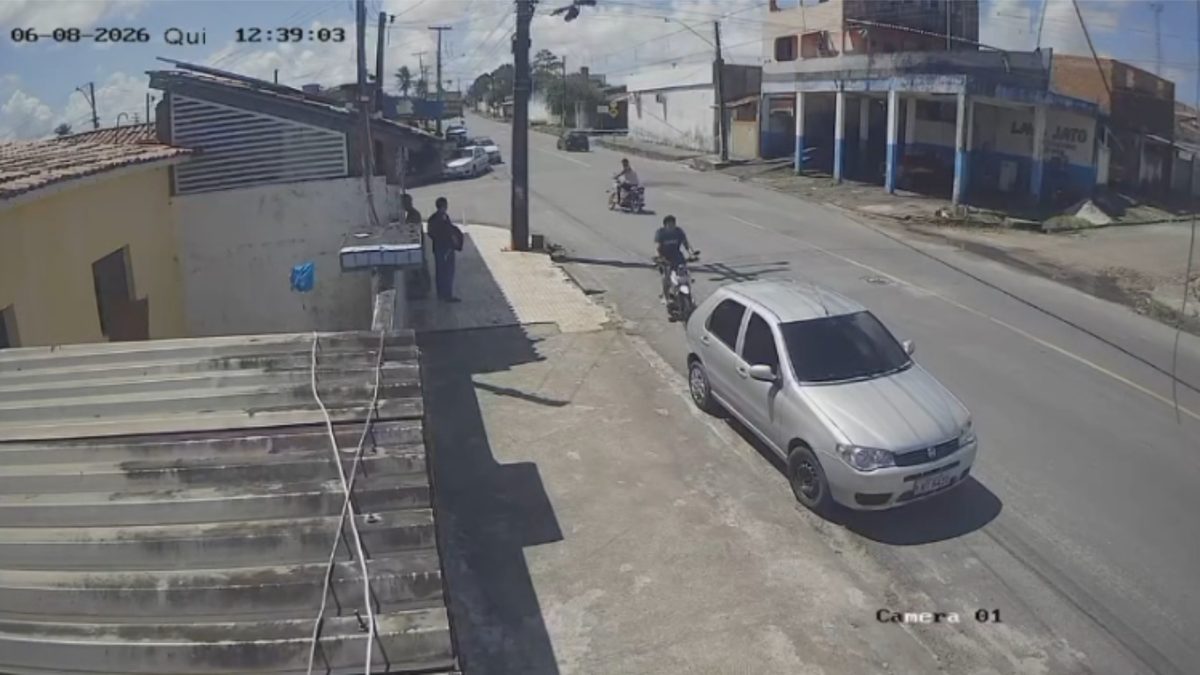 Motociclista se envolve em acidente após tentar desviar de outra moto em João Pessoa