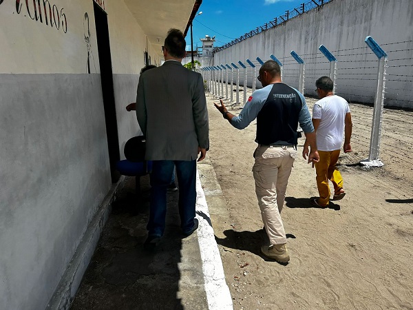 Ministério Público pede suspensão de novos detentos na Penitenciária Sílvio Porto