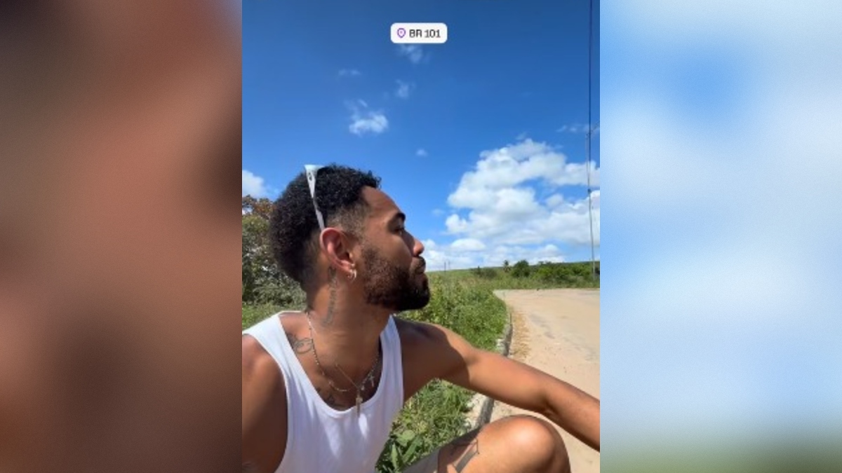 Atacante Matheus Cunha tem pneu furado e recebe ajuda na BR-101