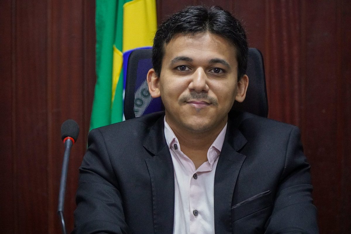 Jackson Alvino muda apoio político na Paraíba