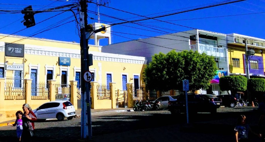 Homem é achado morto em residência com indícios de arrombamento em Cajazeiras
