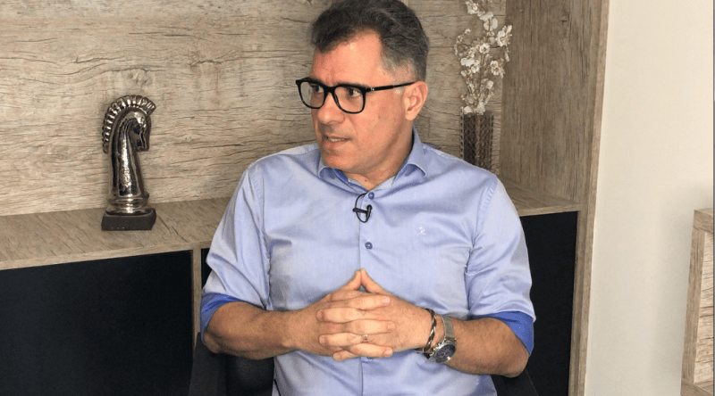 Artur Bolinha critica esposa de Gilberto na vice de Efraim: ‘Arranjo familiar’