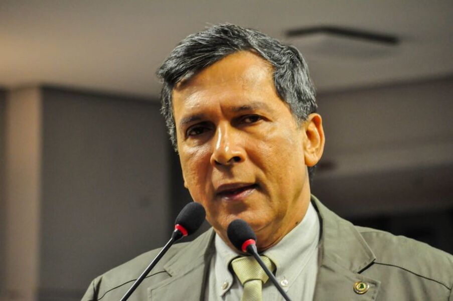 Ex-deputado desiste de candidatura e coordenará campanha de Aguinaldo Ribeiro