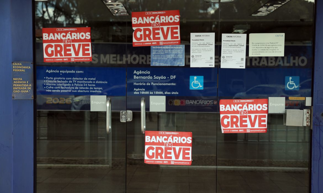 Bancários da Caixa Econômica rejeitam proposta e mantêm greve nacional