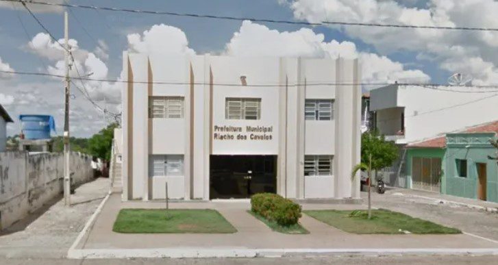 Cidade paraibana com pouco mais de 9 mil habitantes vai gastar mais de R$ 1 milhão em serviços mecânicos